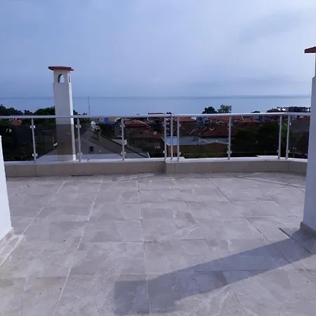 диана дик Hotel *