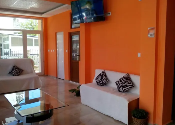 диана дик Отель *