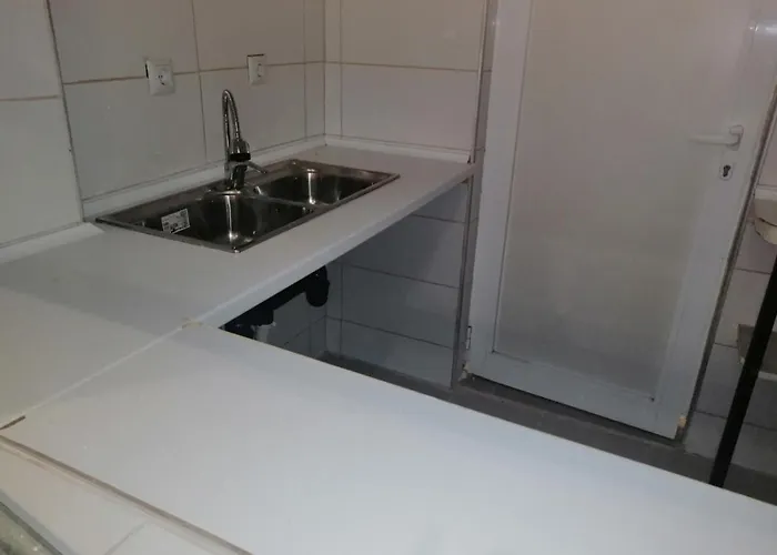 диана дик Отель