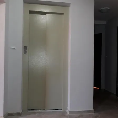 Отель диана дик *