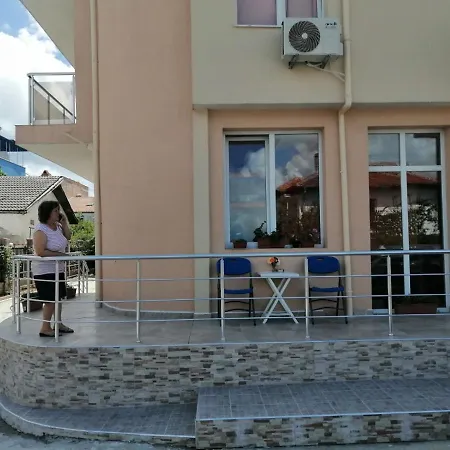 диана дик Отель